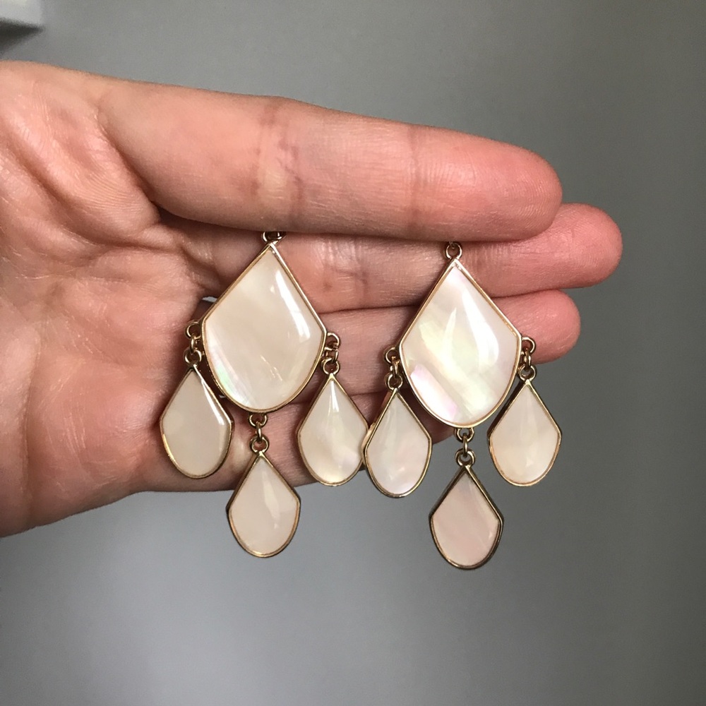 NWOT freshwater shell statement earrings